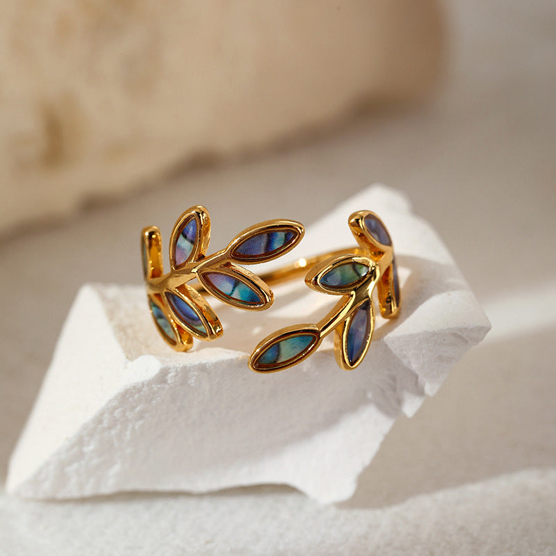 Zaniah Enamel Leaf Ring [MHUK4NRJ]