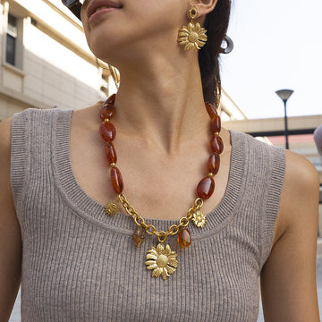 Zuleyma Acrylic Flower Necklace [HA6RA6QK]